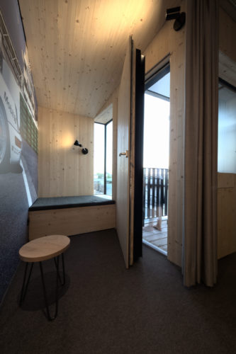 Inside Timber Box View - Hotel Elferrooms 8072